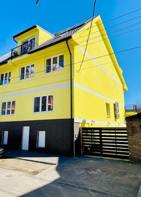 Lemon Premium Apartment Сегед Екстер'єр фото